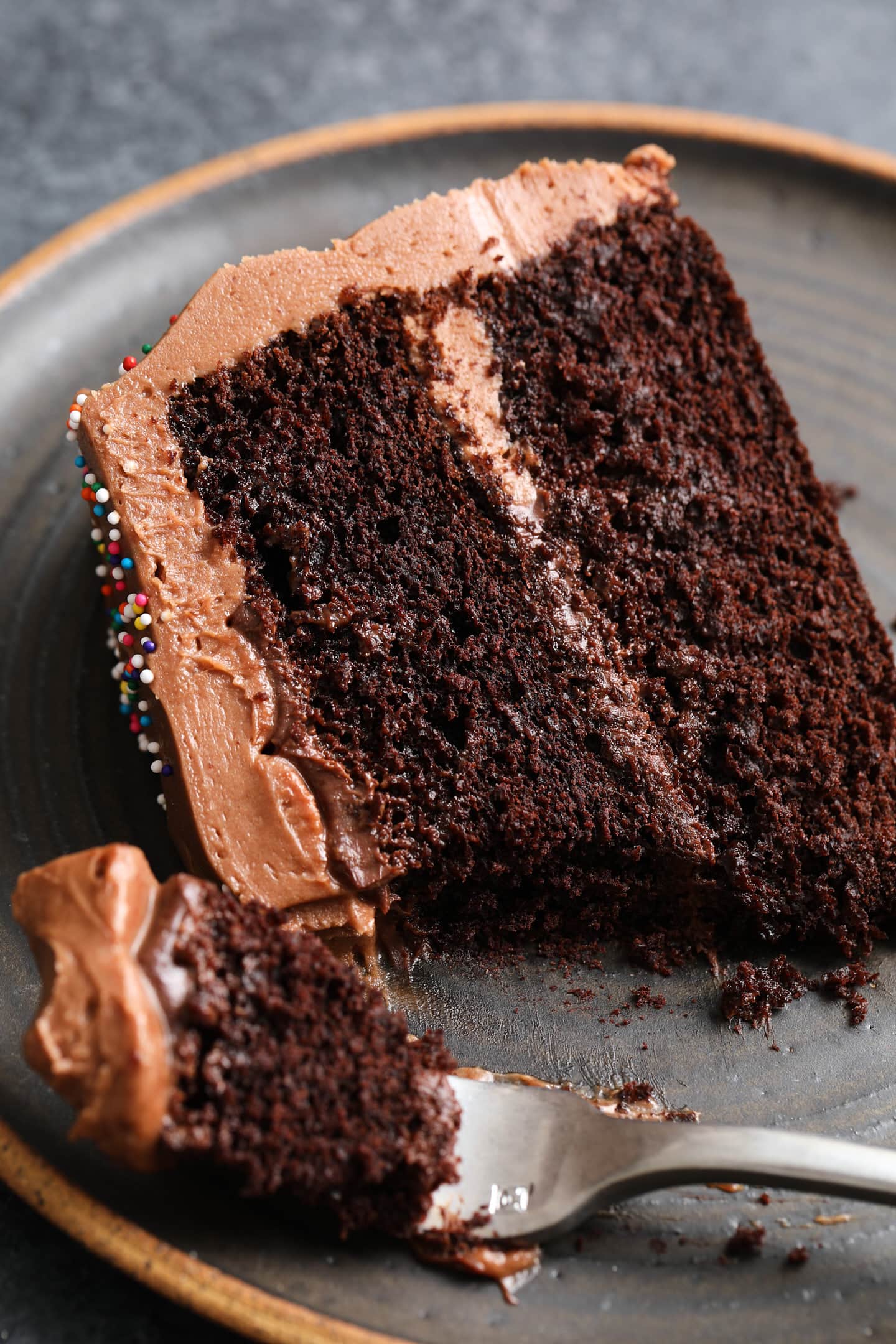 How to Make Devil's Food Cake From Scratch